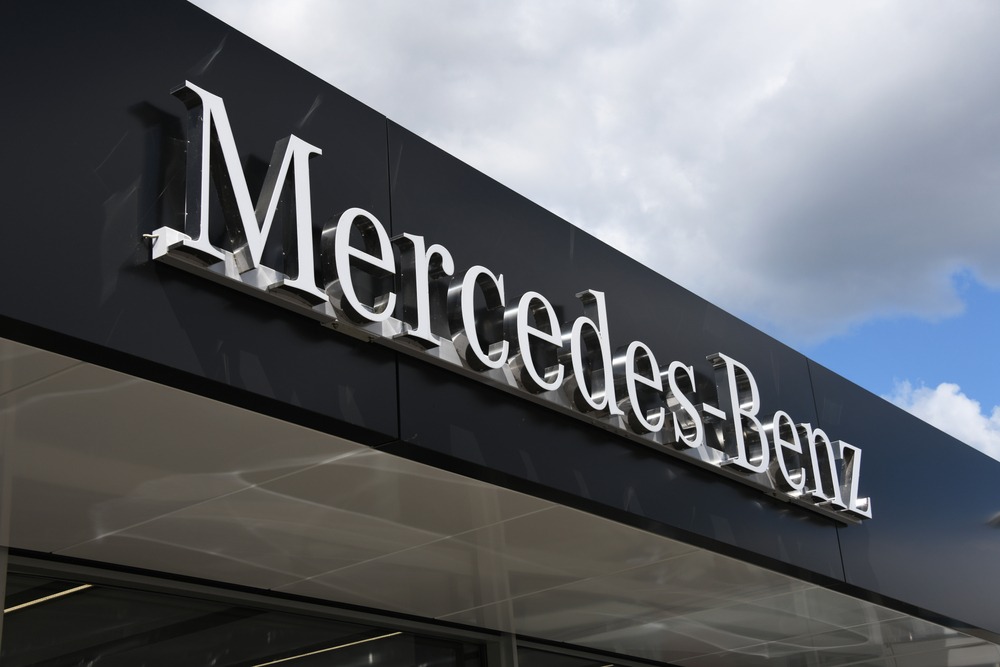 Mercedes-Benz lifts profit forecast as luxury cars boom