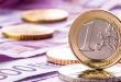 ما السبب وراء هبوط اليورو من أعلى مستوياته في شهرين؟