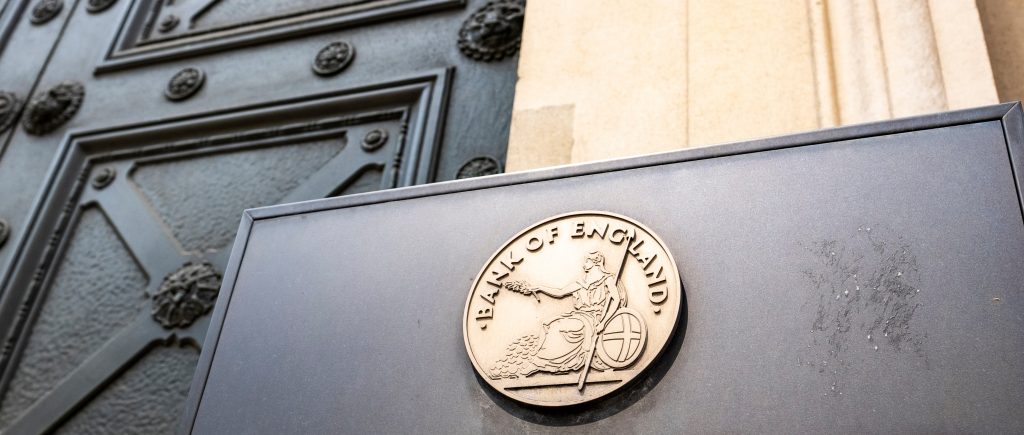 هل سيلجأ بنك إنجلترا لخفض معدل الفائدة إلى مستويات ما دون الصفر؟